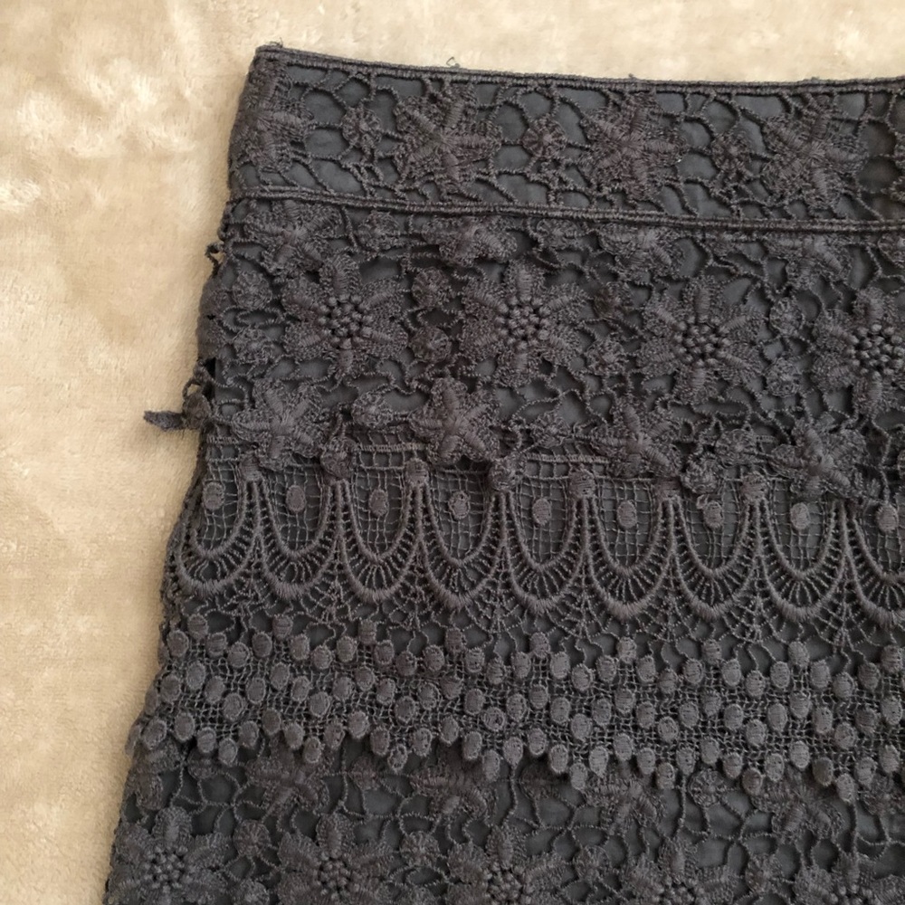 AE lace skirt